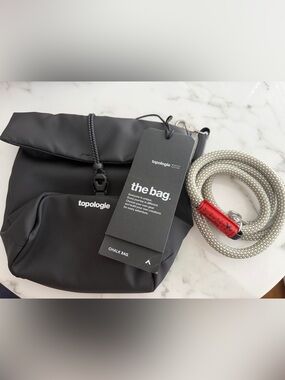 Topologie Crossbody Bag nwt